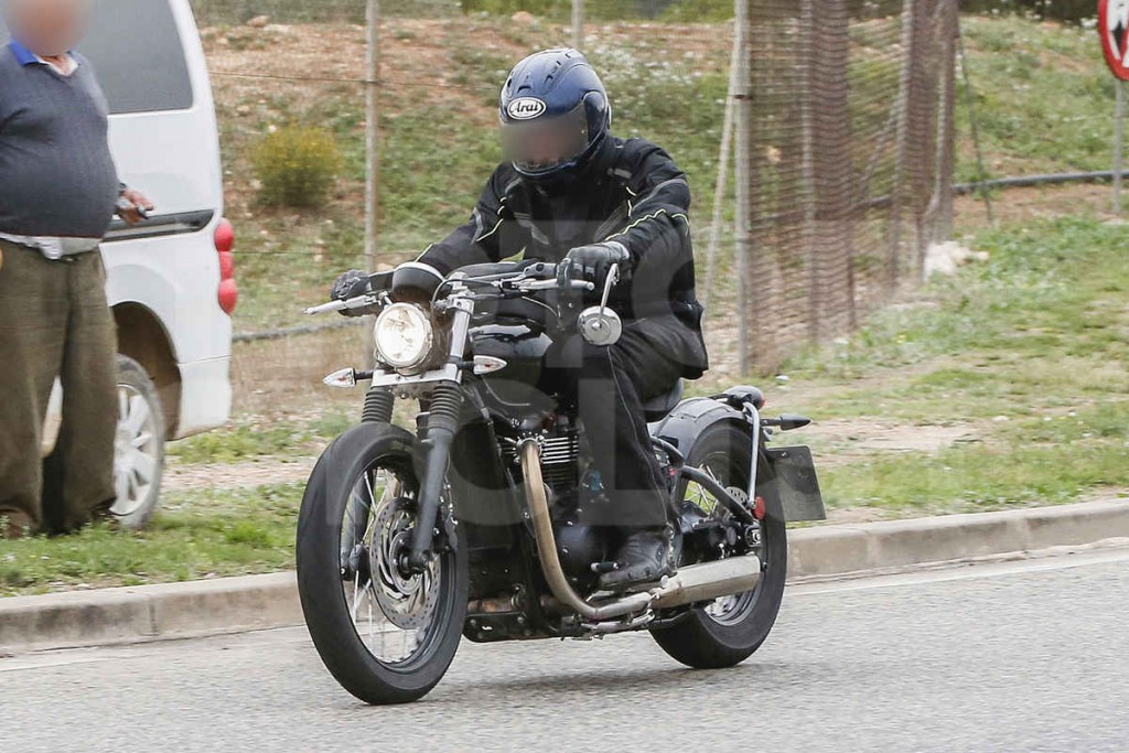 triumph_bobber_001_copy