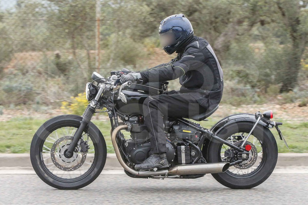 triumph_bobber_005_copy