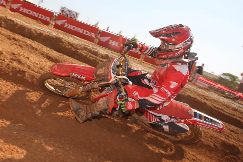 honda14br211_ca_14092014001_width_815