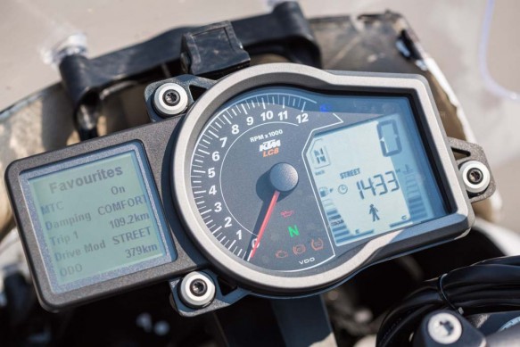 ktm-super-duke-GT-painel-2