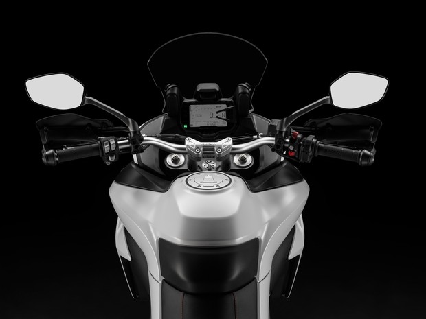 3-18_multistrada_950